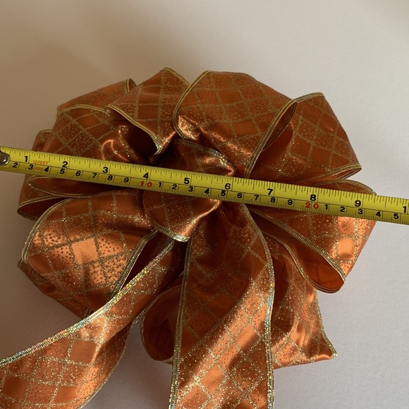 Hand crafted bow for wreaths, gifts, etc - Picture 5 of 11